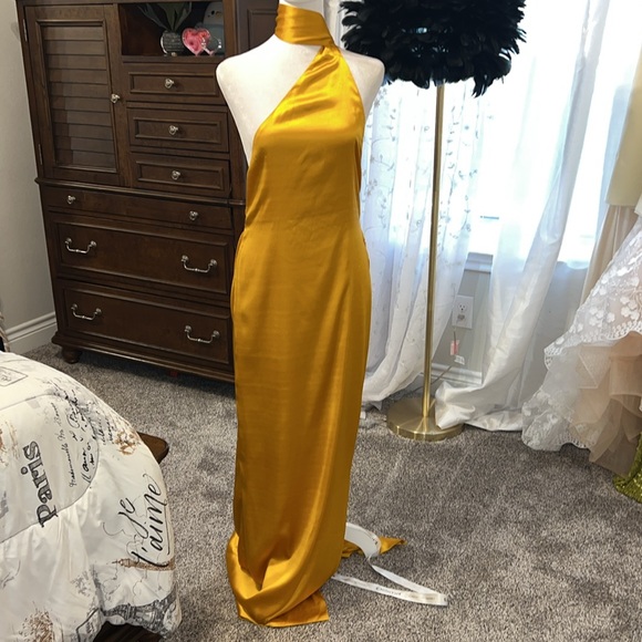 Khanums x REVOLVE Kara Pearl Trim Maxi Dress in Yellow - Picture 7 of 14